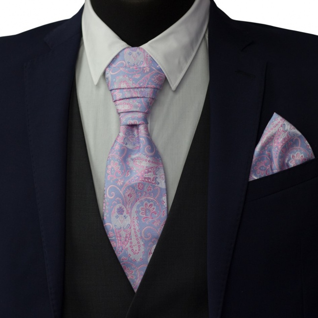 Světle modrá svatební kravata s růžovým paisley vzorem včetně kapesníčku - Regata (2)