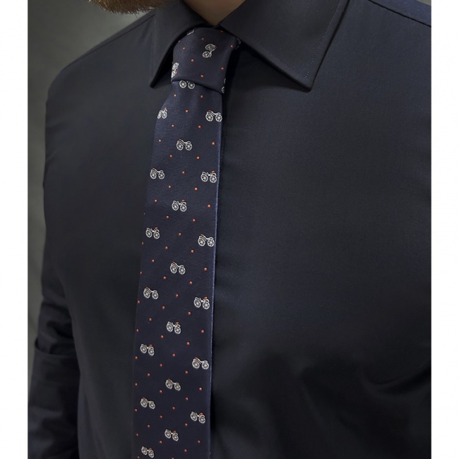 Tmavě modrá pánská kravata s puntíky a Jízdními koly
