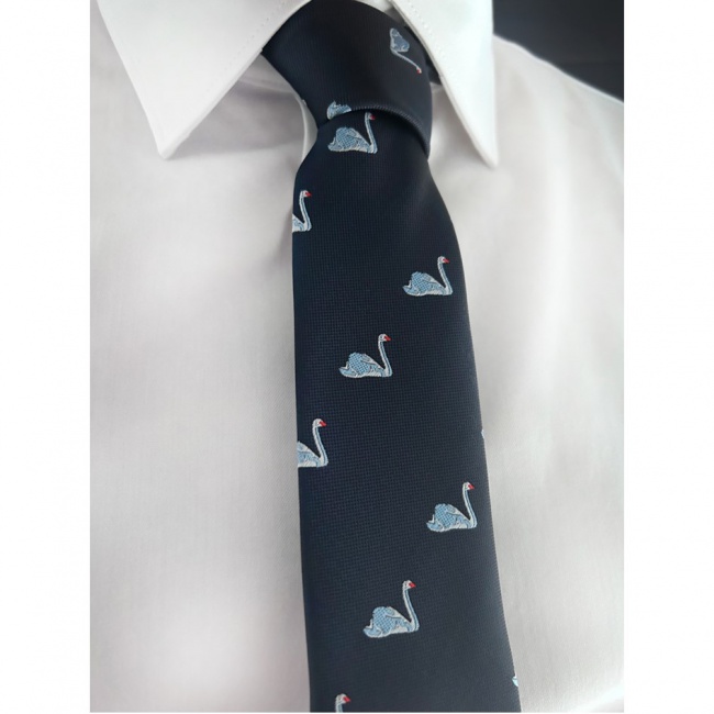 Tmavě modrá pánská kravata Labutě